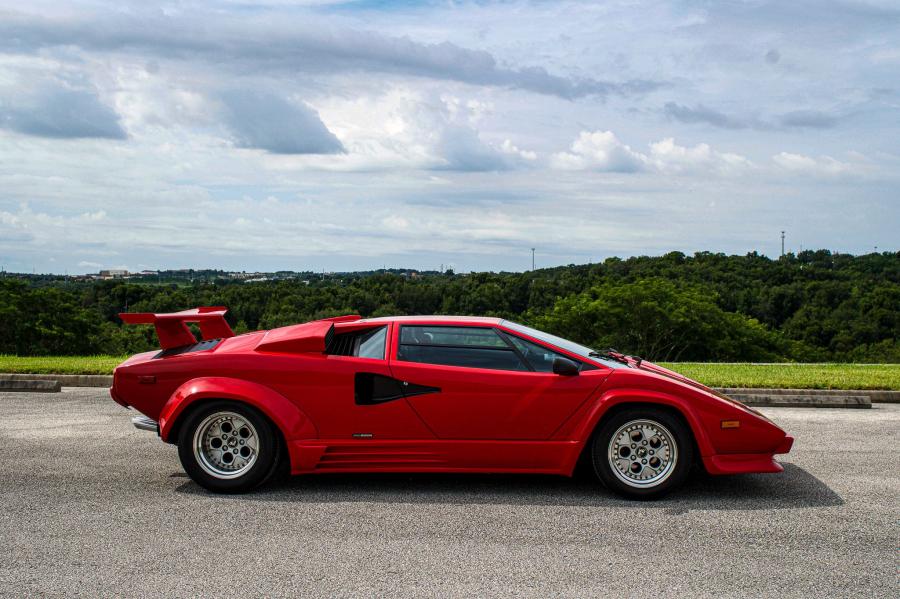  Lamborghini Countach LP5000 S Quattrovalvole 1988 года  (фото 24 из 146)
